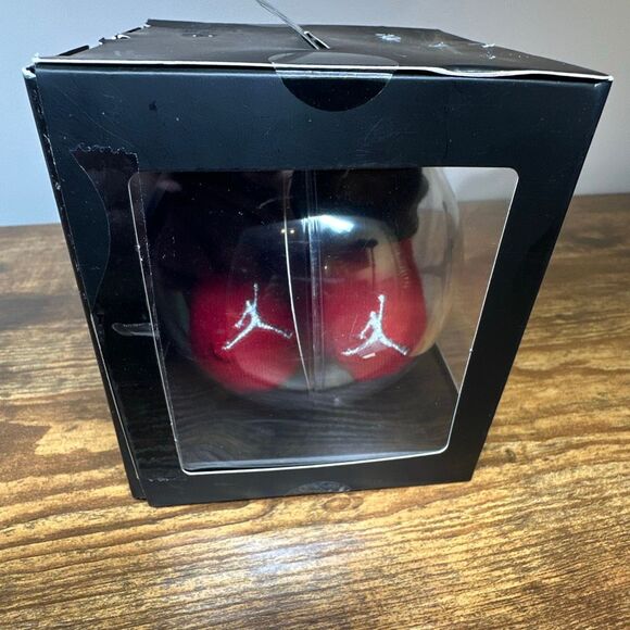 Jordan Ornament Newborn With Booties Air Jordan Black on Red Silver Logo - Picture 5 of 6